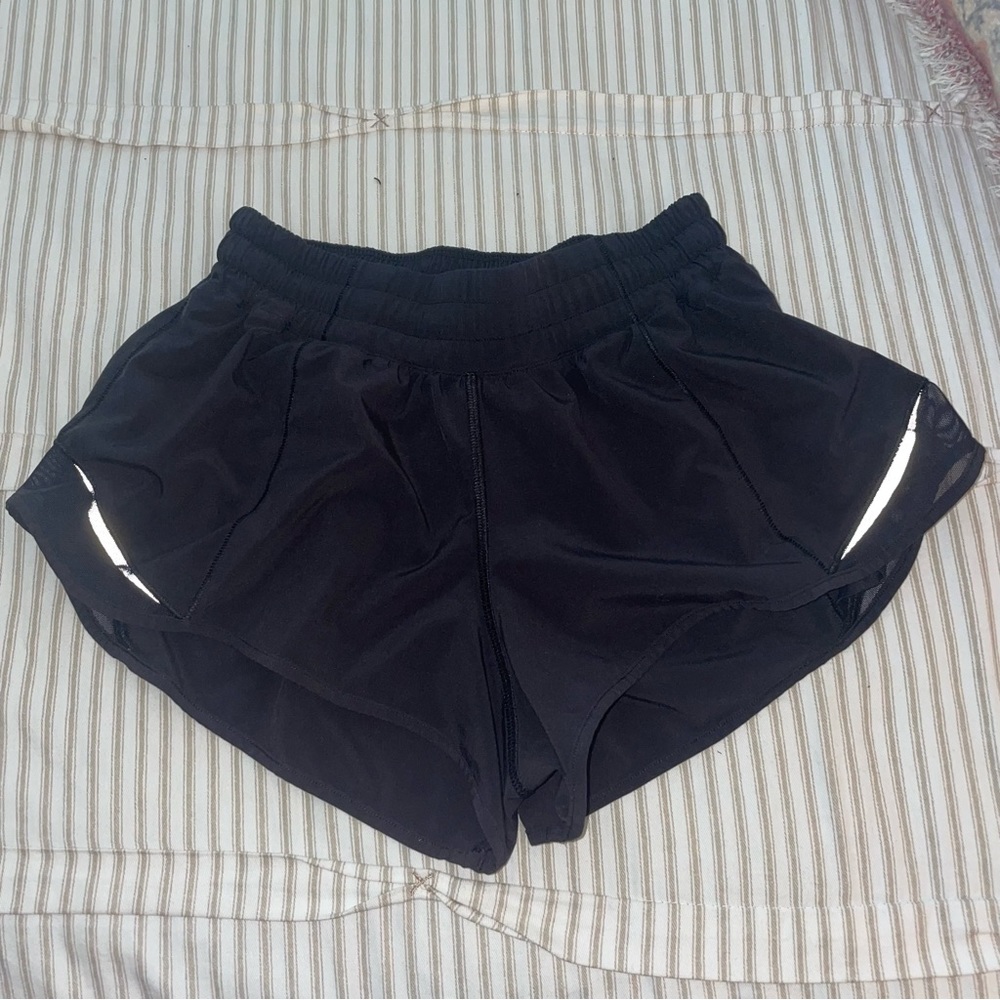 Lululemon Hotty Hot 2.5”